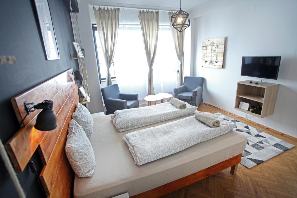 D.Five Inspire Apartment Будапеща Екстериор снимка