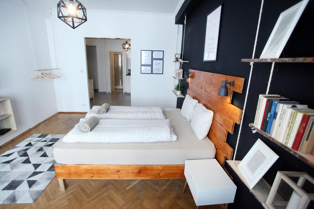 D.Five Inspire Apartment Будапеща Екстериор снимка